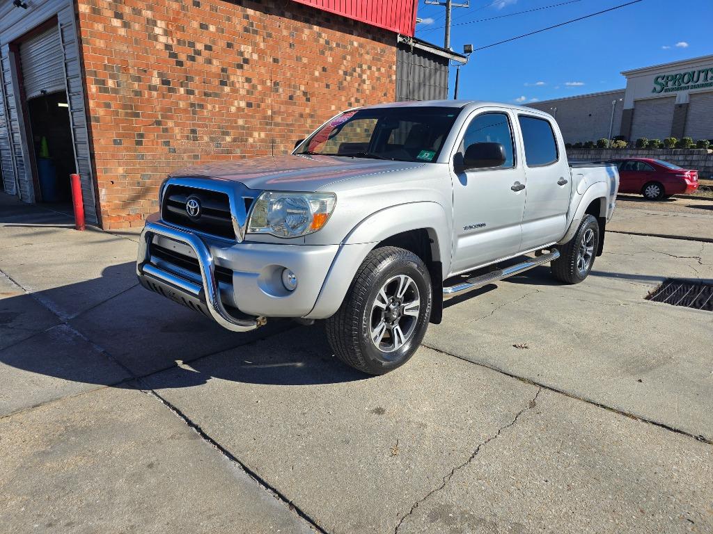 2005 Toyota Tacoma Base's photo