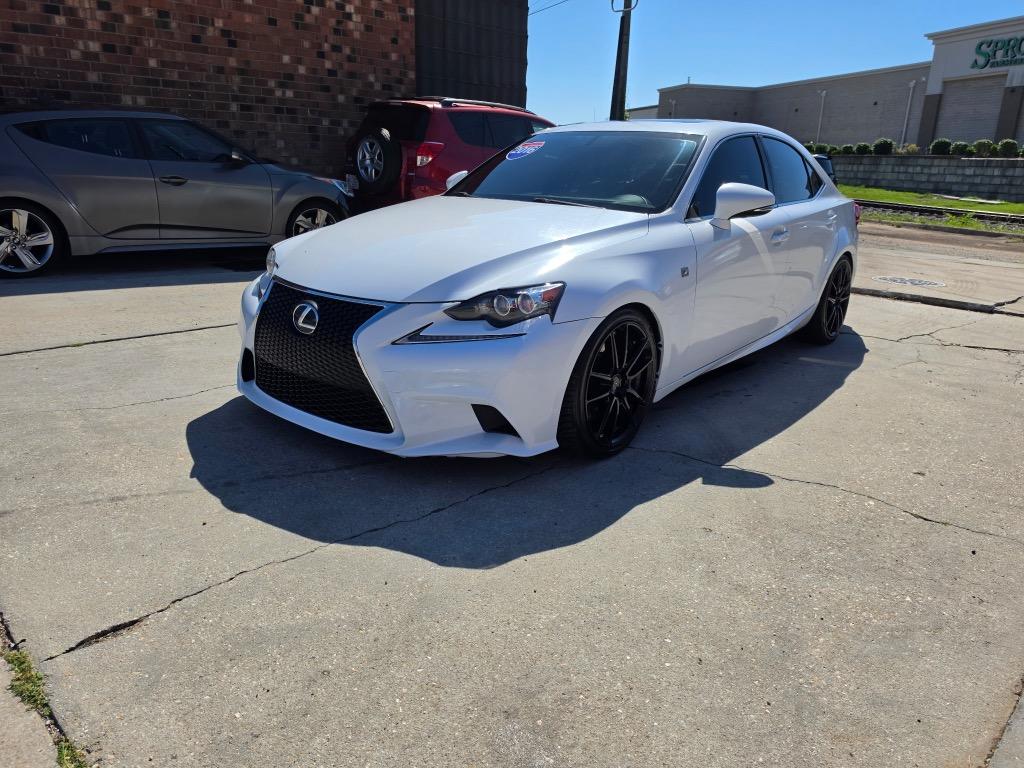 2016 Lexus IS 350 200t's photo